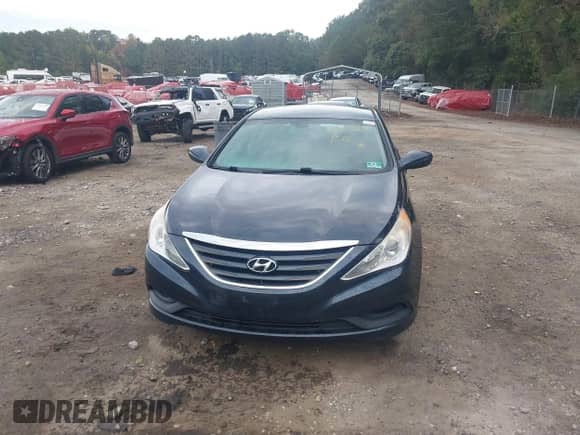 2014 Hyundai Sonata GLS with VIN 5NPEB4AC6EH896797, listed as a IAAI auction lot 43310178 with 175,233 mi miles and . Bid and sale history available at DreamBid. Image 13.