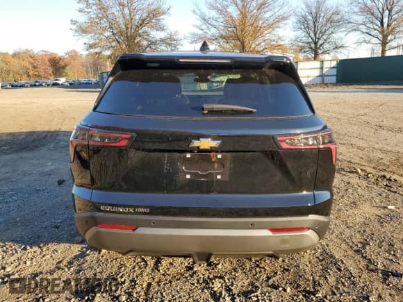 ✅ 2026 Chevrolet Equinox AWD LT • VIN: 3GNAXPEGXTL250522 • Lot: 90677165. Listed on Copart with 1,548 mi. Free auction sales archive from the USA and detailed vehicle history report at DreamBid. Image 6.