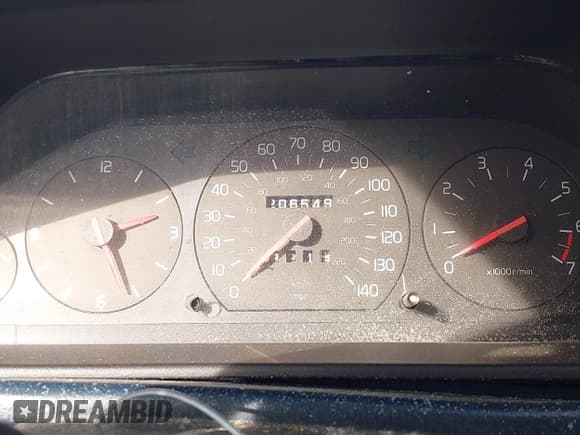 ✅ 1991 Volvo 740 • VIN: YV1FA8856M1327955 • Lot: 43567623. Wystawiony na IAAI z przebiegiem 206 549 mil. Bezpłatny archiwum sprzedaży aukcyjnych z USA i szczegółowy raport historii pojazdu na DreamBid. Zdjęcie 7.