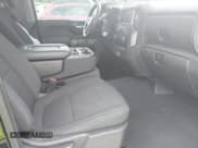 ✅ 2021 Chevrolet Silverado 1500 Custom Trail Boss • VIN: 3GCPYCEL3MG422938 • Lot: 42280311. Wystawiony na IAAI z przebiegiem 49 708 mil. Bezpłatny archiwum sprzedaży aukcyjnych z USA i szczegółowy raport historii pojazdu na DreamBid. Zdjęcie 5.