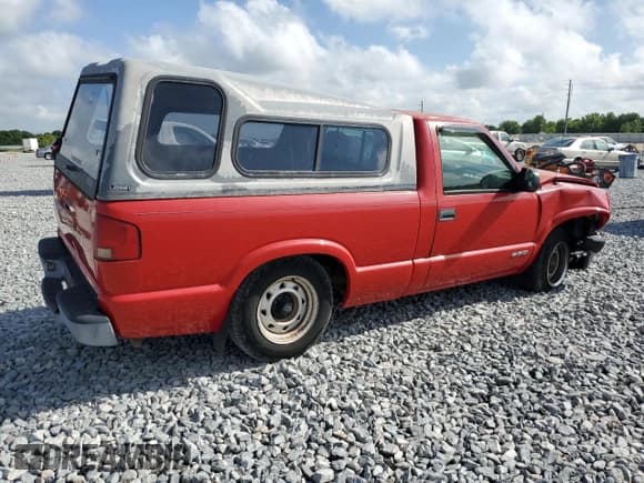 ✅ 2002 Chevrolet S-10 LS • VIN: 1GCCS145728239018 • Лот: 51535395. Опубликован ранее на Copart с пробегом 148 291 миль. Бесплатный доступ к архиву аукционных продаж из США и подробный отчёт об истории автомобиля на DreamBid. Изображение 3.
