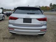 ✅ 2021 Audi Q3 Premium • VIN: WA1AUCF39M1124919 • Lot: 90135345. Wystawiony na Copart z przebiegiem 59 330 mil. Bezpłatny archiwum sprzedaży aukcyjnych z USA i szczegółowy raport historii pojazdu na DreamBid. Zdjęcie 6.