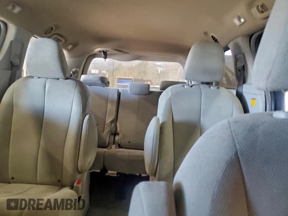 ✅ 2011 Toyota Sienna • VIN: 5TDZK3DC9BS094242 • Lot: 94259735. Listed on Copart with 189,166 mi. Free auction sales archive from the USA and detailed vehicle history report at DreamBid. Image 10.