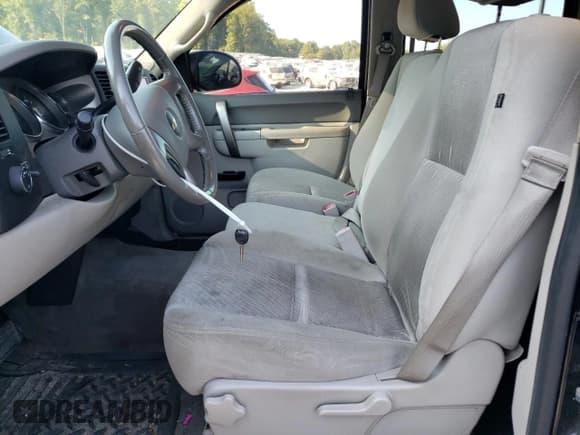 ✅ 2013 Chevrolet Silverado 1500 LT • VIN: 3GCPKSEA6DG313853 • Lot: 69283964. Listed on Copart with 146,646 mi. Free auction sales archive from the USA and detailed vehicle history report at DreamBid. Image 7.