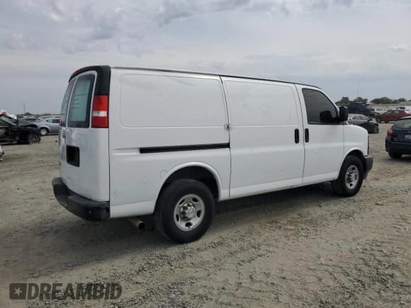 ✅ 2017 Chevrolet Express Cargo • VIN: 1GCWGAFF1H1315001 • Lot: 81288005. Listed on Copart with 210,009 mi. Free auction sales archive from the USA and detailed vehicle history report at DreamBid. Image 3.