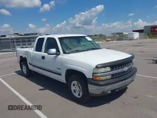 2002 Chevrolet Silverado 1500 LS with VIN 2GCEK19T521307089, listed as a IAAI auction lot 43048430 with 135,244 mi miles and . Bid and sale history available at DreamBid. Image 1.