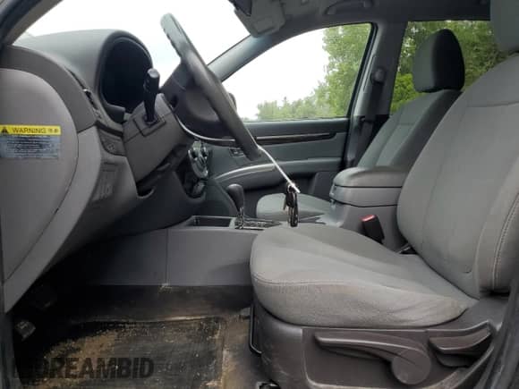 2010 Hyundai Santa Fe GL with VIN 5NMSGDAG4AH339191, listed as a Copart auction lot 65196395 with 176,730 mi miles and Clean title. Bid and sale history available at DreamBid. Image 7.