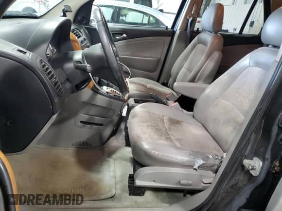 ✅ 2006 Saturn VUE • VIN: 5GZCZ63416S834472 • Lot: 75606924. Wystawiony na Copart z przebiegiem 207 921 mil. Bezpłatny archiwum sprzedaży aukcyjnych z USA i szczegółowy raport historii pojazdu na DreamBid. Zdjęcie 7.