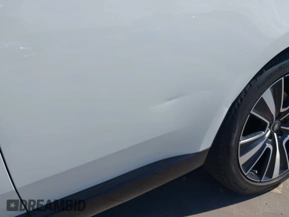 ✅ 2023 Land Rover Range Rover SE • VIN: SALKP9E77PA075564 • Lot: 43009703. Wystawiony na IAAI z przebiegiem Nie podano. Bezpłatny archiwum sprzedaży aukcyjnych z USA i szczegółowy raport historii pojazdu na DreamBid. Zdjęcie 6.