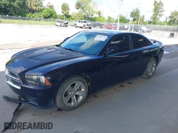 ✅ 2012 Dodge Charger SE • VIN: 2C3CDXBG2CH271084 • Lot: 43267576. Wystawiony na IAAI z przebiegiem 97 042 mil. Bezpłatny archiwum sprzedaży aukcyjnych z USA i szczegółowy raport historii pojazdu na DreamBid. Zdjęcie 17.