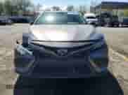 2022 Toyota Camry Hybrid SE z VIN 4T1G31AK9NU588178, wystawiony jako Copart lot #81689865 z przebiegiem 118 270 mil mil oraz Szkoda całkowita • Salvage title. Historia ofert i sprzedaży dostępna na DreamBid. Obrazek 5.