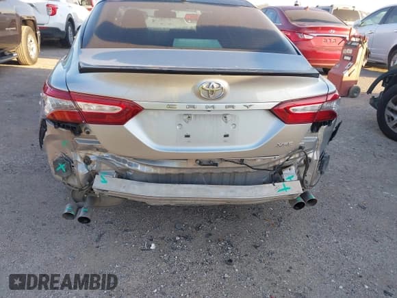 ✅ 2019 Toyota Camry XSE • VIN: 4T1BZ1HK5KU025834 • Lot: 43431637. Listed on IAAI with 155,298 mi. Free auction sales archive from the USA and detailed vehicle history report at DreamBid. Image 6.