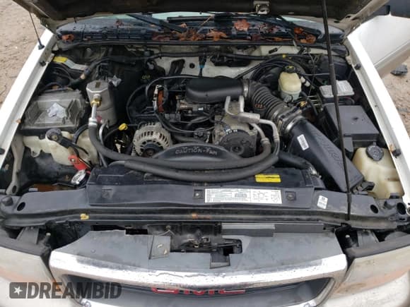 ✅ 2001 GMC Jimmy SLT • VIN: 1GKDT13W712155718 • Лот: 80688554. Опубликован ранее на Copart с пробегом 114 116 миль. Бесплатный доступ к архиву аукционных продаж из США и подробный отчёт об истории автомобиля на DreamBid. Изображение 13.