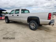 ✅ 2006 Chevrolet Silverado 2500HD Work Truck • VIN: 1GCHC23U66F225095 • Лот: 81761925. Опубликован ранее на Copart с пробегом 355 706 миль. Бесплатный доступ к архиву аукционных продаж из США и подробный отчёт об истории автомобиля на DreamBid. Изображение 2.