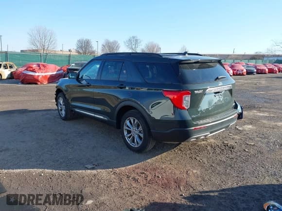 ✅ 2023 Ford Explorer XLT • VIN: 1FMSK8DH6PGC33797 • Lot: 41111945. Wystawiony na IAAI z przebiegiem 5 182 mil. Bezpłatny archiwum sprzedaży aukcyjnych z USA i szczegółowy raport historii pojazdu na DreamBid. Zdjęcie 3.