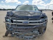 ✅ 2023 Ford Expedition XLT • VIN: 1FMJU1H89PEA57427 • Lot: 62325445. Wystawiony na Copart z przebiegiem 40 220 mil. Bezpłatny archiwum sprzedaży aukcyjnych z USA i szczegółowy raport historii pojazdu na DreamBid. Zdjęcie 5.