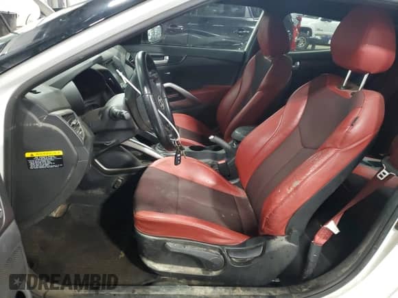 2016 Hyundai Veloster Turbo z VIN KMHTC6AE8GU265894, wystawiony jako Copart lot #85660694 z przebiegiem 117 445 mil mil oraz Szkoda całkowita • Salvage title. Historia ofert i sprzedaży dostępna na DreamBid. Obrazek 7.