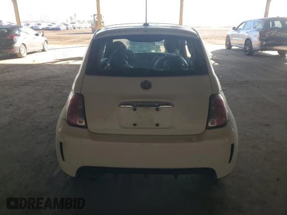 ✅ 2013 FIAT 500 Turbo Cattiva • VIN: 3C3CFFHH3DT573772 • Lot: 91402445. Wystawiony na Copart z przebiegiem 115 029 mil. Bezpłatny archiwum sprzedaży aukcyjnych z USA i szczegółowy raport historii pojazdu na DreamBid. Zdjęcie 6.