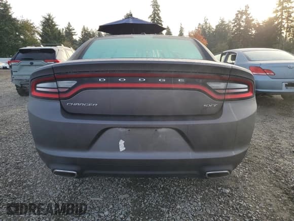 ✅ 2015 Dodge Charger SXT • VIN: 2C3CDXHG5FH823852 • Lot: 87070695. Wystawiony na Copart z przebiegiem 95 440 mil. Bezpłatny archiwum sprzedaży aukcyjnych z USA i szczegółowy raport historii pojazdu na DreamBid. Zdjęcie 6.