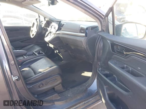 ✅ 2022 Honda Odyssey Touring • VIN: 5FNRL6H88NB039181 • Lot: 43587101. Wystawiony na IAAI z przebiegiem 35 039 mil. Bezpłatny archiwum sprzedaży aukcyjnych z USA i szczegółowy raport historii pojazdu na DreamBid. Zdjęcie 5.