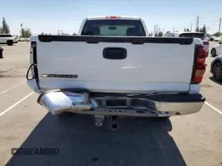 ✅ 2006 Chevrolet Silverado 1500 Work Truck • VIN: 3GCEK14Z16G198106 • Lot: 68331134. Wystawiony na Copart z przebiegiem 197 064 mil mil. Skorzystaj z bezpłatnego archiwum sprzedaży aukcyjnych z USA i zobacz szczegółowy raport historii pojazdu na DreamBid. Zdjęcie 6.