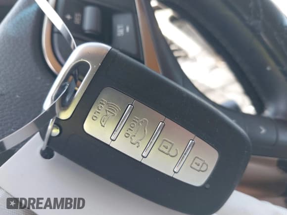 ✅ 2013 Hyundai Azera • VIN: KMHFH4JG5DA270875 • Lot: 41984735. Wystawiony na IAAI z przebiegiem Nie podano. Bezpłatny archiwum sprzedaży aukcyjnych z USA i szczegółowy raport historii pojazdu na DreamBid. Zdjęcie 11.