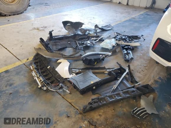 ✅ 2019 Hyundai Ioniq Limited • VIN: KMHC05LC5KU155523 • Lot: 88932875. Wystawiony na Copart z przebiegiem 71 599 mil. Bezpłatny archiwum sprzedaży aukcyjnych z USA i szczegółowy raport historii pojazdu na DreamBid. Zdjęcie 14.