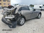 ✅ 2015 Infiniti QX70 • VIN: JN8CS1MU8FM381242 • Lot: 81292815. Wystawiony na Copart z przebiegiem 123 760 mil. Bezpłatny archiwum sprzedaży aukcyjnych z USA i szczegółowy raport historii pojazdu na DreamBid. Zdjęcie 3.