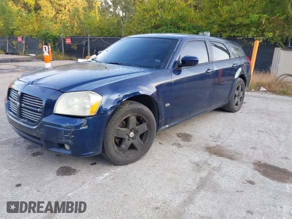 ✅ 2006 Dodge Magnum SXT • VIN: 2D4GZ47V56H117111 • Lot: 43192770. Wystawiony na IAAI z przebiegiem 151 116 mil. Bezpłatny archiwum sprzedaży aukcyjnych z USA i szczegółowy raport historii pojazdu na DreamBid. Zdjęcie 2.