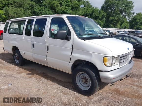 ✅ 1996 Ford Econoline Wagon XL • VIN: 1FBJS31H3THB35553 • Lot: 42532384. Wystawiony na IAAI z przebiegiem 180 783 mil. Bezpłatny archiwum sprzedaży aukcyjnych z USA i szczegółowy raport historii pojazdu na DreamBid. Zdjęcie 1.