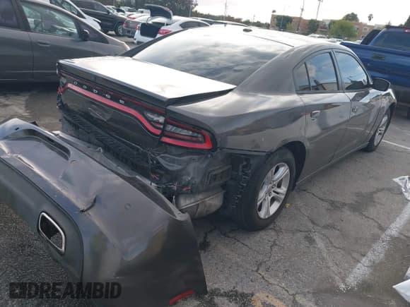 ✅ 2020 Dodge Charger SXT • VIN: 2C3CDXBG6LH119700 • Lot: 43693822. Wystawiony na IAAI z przebiegiem 93 008 mil. Bezpłatny archiwum sprzedaży aukcyjnych z USA i szczegółowy raport historii pojazdu na DreamBid. Zdjęcie 4.