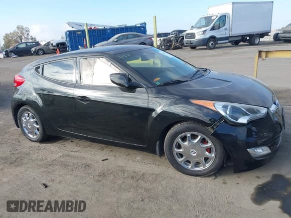 ✅ 2013 Hyundai Veloster w/Gray Int • VIN: KMHTC6AD1DU141372 • Lot: 41349170. Wystawiony na IAAI z przebiegiem Nie podano. Bezpłatny archiwum sprzedaży aukcyjnych z USA i szczegółowy raport historii pojazdu na DreamBid. Zdjęcie 12.