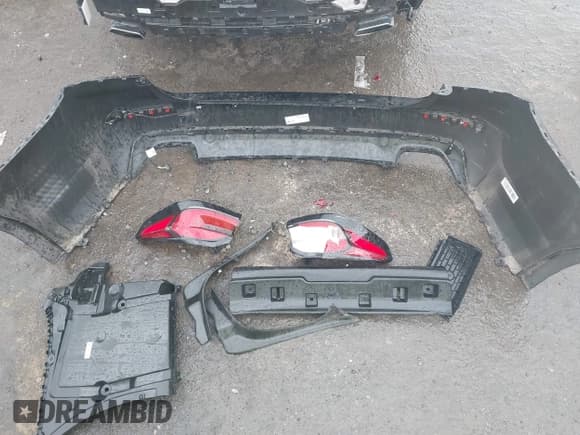 ✅ 2022 BMW 5 Series 530e • VIN: WBA13AG01NCJ72192 • Lot: 41809247. Listed on IAAI with 27,923 mi. Free auction sales archive from the USA and detailed vehicle history report at DreamBid. Image 12.