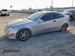 ✅ 2002 Mercedes-Benz C 230/260/280/320 • VIN: WDBRN47J42A288924 • Lot: 93466765. Listed on Copart with 180,543 mi. Free auction sales archive from the USA and detailed vehicle history report at DreamBid. Image 1.