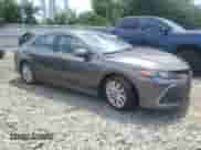 2023 Toyota Camry LE z VIN 4T1C11BK6PU102562, wystawiony jako Copart lot #65087875 z przebiegiem Nie podano mil oraz Szkoda całkowita • Salvage title. Historia ofert i sprzedaży dostępna na DreamBid. Obrazek 4.