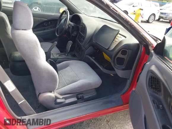 ✅ 1998 Dodge Avenger • VIN: 4B3AU42N9WE117998 • Лот: 43605612. Опубликован ранее на IAAI с пробегом 177 005 миль. Бесплатный доступ к архиву аукционных продаж из США и подробный отчёт об истории автомобиля на DreamBid. Изображение 5.