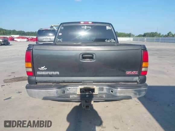 2005 GMC Sierra 1500 SLT with VIN 2GTEC13T351268321, listed as a IAAI auction lot 42891070 with 296,226 mi miles and . Bid and sale history available at DreamBid. Image 17.