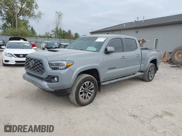 ✅ 2021 Toyota Tacoma SR5 • VIN: 3TMDZ5BN7MM105036 • Lot: 43059969. Wystawiony na IAAI z przebiegiem 49 348 mil. Bezpłatny archiwum sprzedaży aukcyjnych z USA i szczegółowy raport historii pojazdu na DreamBid. Zdjęcie 2.
