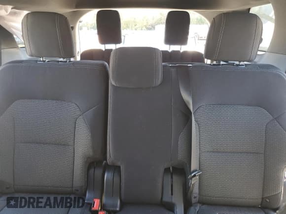 ✅ 2018 Ford Explorer XLT • VIN: 1FM5K8D80JGC65052 • Lot: 86637055. Wystawiony na Copart z przebiegiem 97 809 mil. Bezpłatny archiwum sprzedaży aukcyjnych z USA i szczegółowy raport historii pojazdu na DreamBid. Zdjęcie 10.