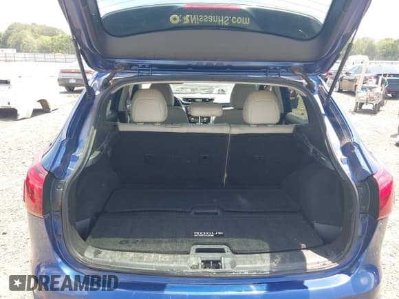 ✅ 2018 Nissan Rogue S • VIN: JN1BJ1CP8JW106394 • Lot: 42914902. Listed on IAAI with 92,105 mi. Free auction sales archive from the USA and detailed vehicle history report at DreamBid. Image 17.