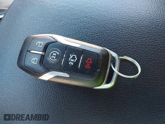 ✅ 2017 Ford Explorer XLT • VIN: 1FM5K7D80HGB43893 • Lot: 42291363. Wystawiony na IAAI z przebiegiem 140 822 mil. Bezpłatny archiwum sprzedaży aukcyjnych z USA i szczegółowy raport historii pojazdu na DreamBid. Zdjęcie 11.