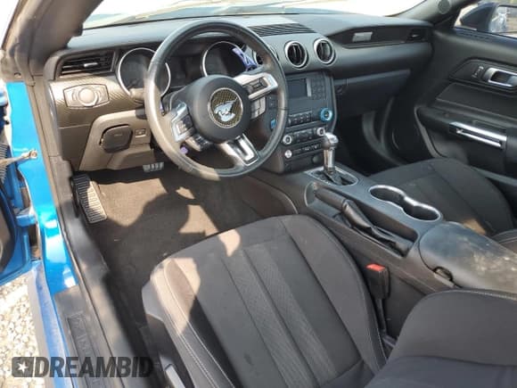 ✅ 2019 Ford Mustang EcoBoost • VIN: 1FA6P8TH7K5200150 • Лот: 71195375. Опубликован ранее на Copart с пробегом Не указан. Бесплатный доступ к архиву аукционных продаж из США и подробный отчёт об истории автомобиля на DreamBid. Изображение 8.