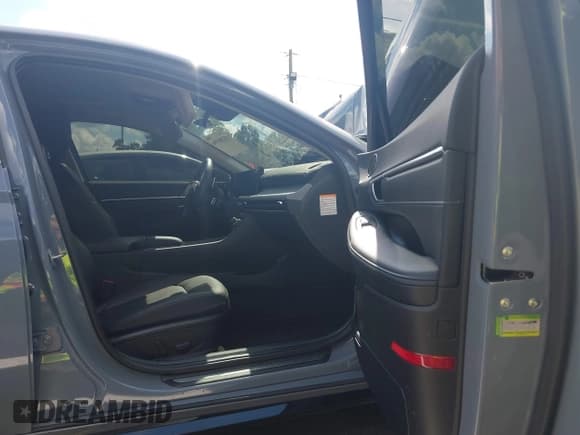 ✅ 2025 Hyundai Sonata Limited • VIN: KMHL54JJ4SA127145 • Лот: 43284994. Опубликован ранее на IAAI с пробегом 3 785 миль. Бесплатный доступ к архиву аукционных продаж из США и подробный отчёт об истории автомобиля на DreamBid. Изображение 18.