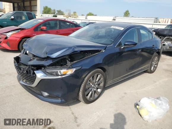 ✅ 2024 Mazda 3 S Preferred • VIN: 3MZBPACM7RM402498 • Lot: 80321445. Wystawiony na Copart z przebiegiem 30 125 mil. Bezpłatny archiwum sprzedaży aukcyjnych z USA i szczegółowy raport historii pojazdu na DreamBid. Zdjęcie 1.