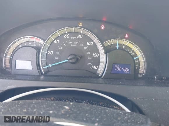 ✅ 2012 Toyota Camry SE • VIN: 4T1BF1FK7CU084011 • Lot: 43607298. Wystawiony na IAAI z przebiegiem 186 486 mil. Bezpłatny archiwum sprzedaży aukcyjnych z USA i szczegółowy raport historii pojazdu na DreamBid. Zdjęcie 7.