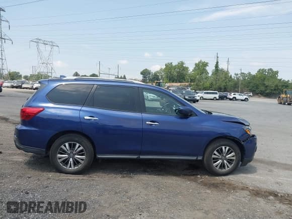 ✅ 2019 Nissan Pathfinder SV • VIN: 5N1DR2MM6KC582215 • Lot: 42839071. Listed on IAAI with 84,322 mi. Free auction sales archive from the USA and detailed vehicle history report at DreamBid. Image 13.