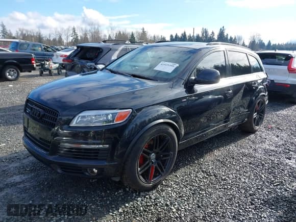 ✅ 2007 Audi Q7 Premium • VIN: WA1EV74L77D076445 • Lot: 41525359. Wystawiony na IAAI z przebiegiem 175 563 mil. Bezpłatny archiwum sprzedaży aukcyjnych z USA i szczegółowy raport historii pojazdu na DreamBid. Zdjęcie 2.