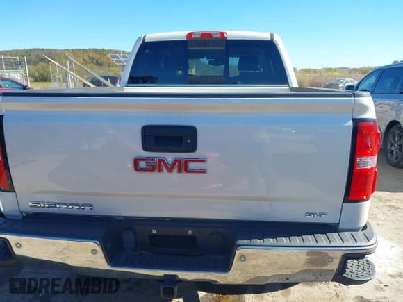 ✅ 2014 GMC Sierra 1500 SLT • VIN: 3GTU2VEC0EG472505 • Lot: 43461657. Listed on IAAI with 85,554 mi. Free auction sales archive from the USA and detailed vehicle history report at DreamBid. Image 16.