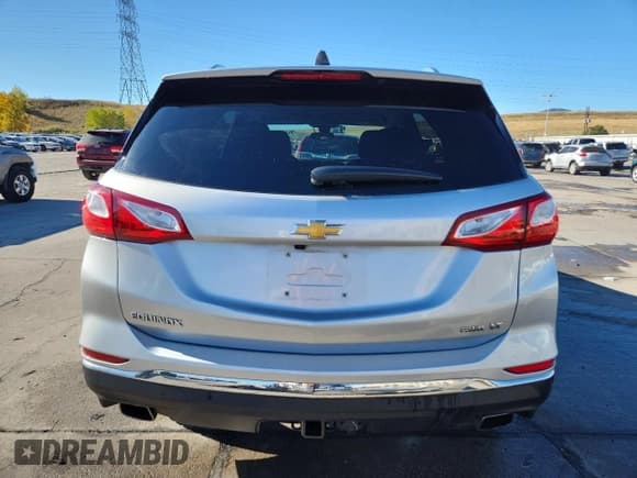 ✅ 2020 Chevrolet Equinox LT • VIN: 3GNAXVEX2LS611140 • Lot: 86477405. Wystawiony na Copart z przebiegiem 53 888 mil. Bezpłatny archiwum sprzedaży aukcyjnych z USA i szczegółowy raport historii pojazdu na DreamBid. Zdjęcie 6.