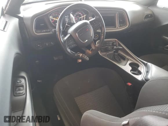 ✅ 2022 Dodge Challenger GT • VIN: 2C3CDZJG9NH233111 • Lot: 59876534. Wystawiony na Copart z przebiegiem 45 205 mil. Bezpłatny archiwum sprzedaży aukcyjnych z USA i szczegółowy raport historii pojazdu na DreamBid. Zdjęcie 8.